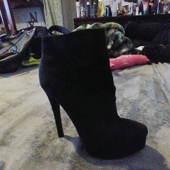 High heals - Picture 4 of 4